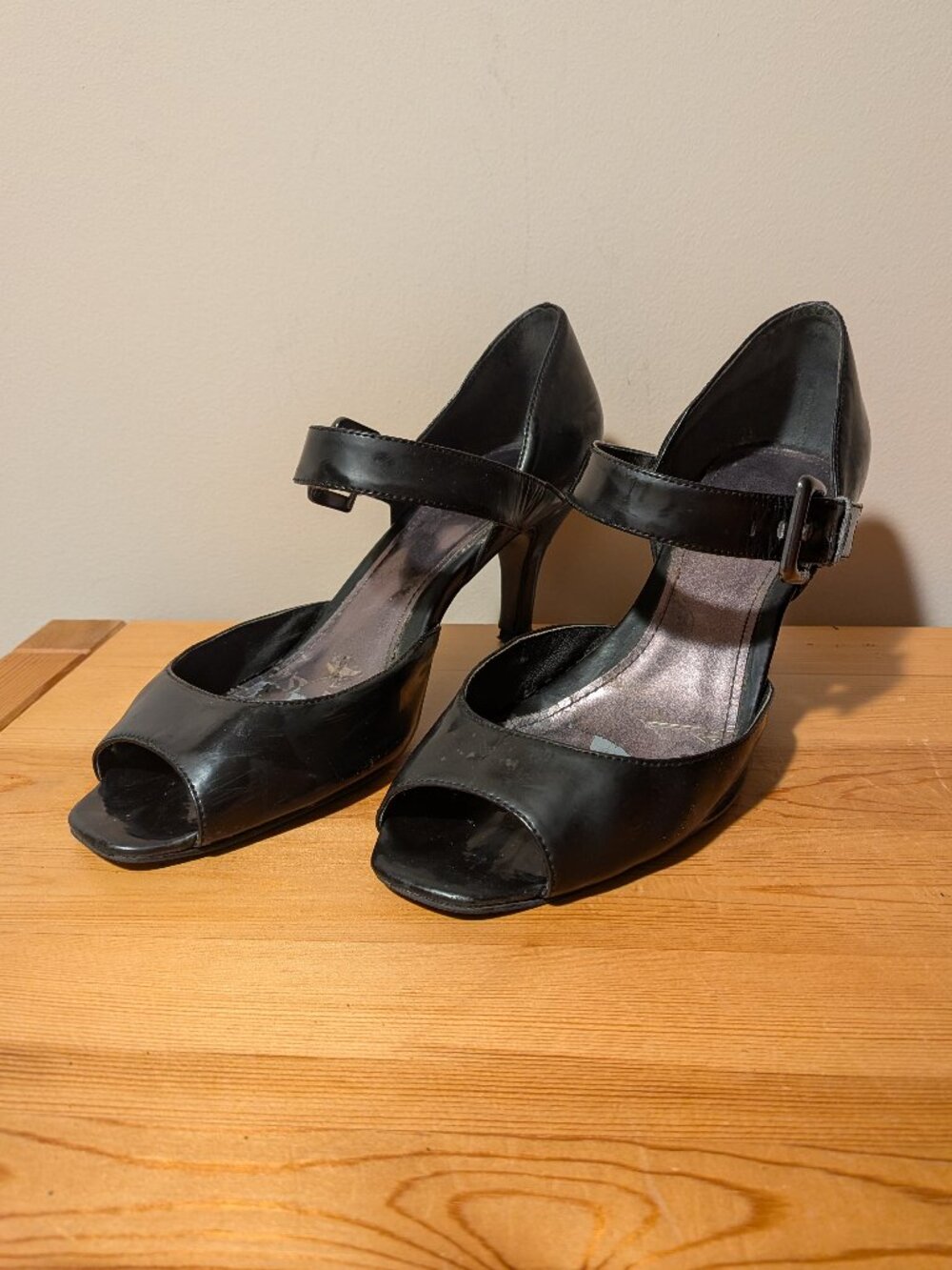 Esprit women's black heels size EU 38
